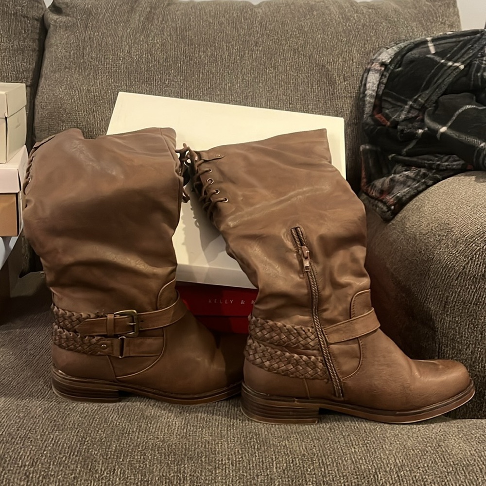 XOXO Footwear Size 7 Brown Middleton Boots